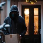 Penipuan Kurir Paket